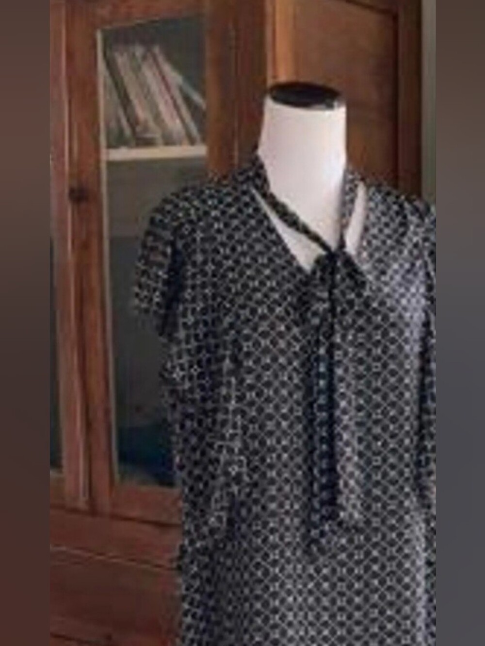 Worthington Black & White Geometric Tie-Neck Cap Sleeve Blouse